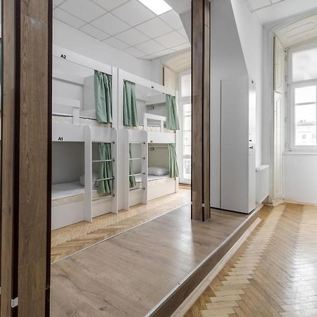 In Town Hostel Lviv Ngoại thất bức ảnh