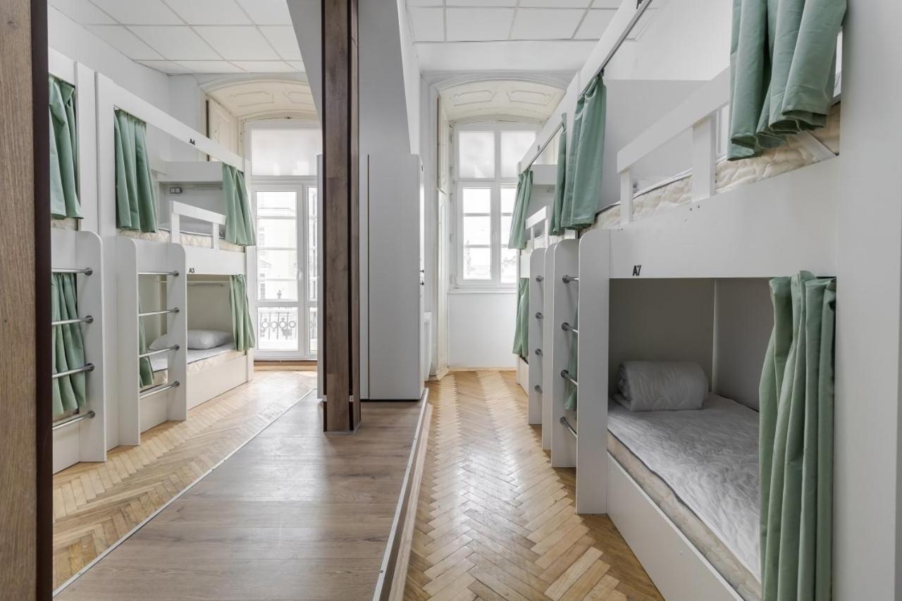 In Town Hostel Lviv Ngoại thất bức ảnh