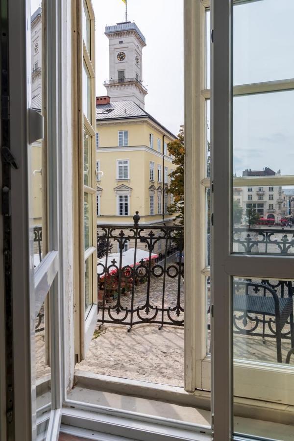 In Town Hostel Lviv Ngoại thất bức ảnh