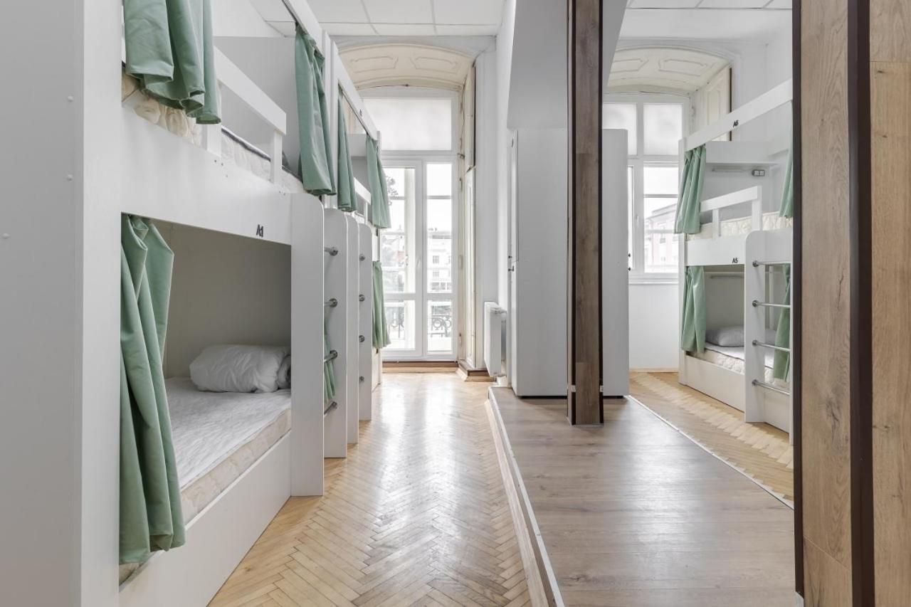 In Town Hostel Lviv Ngoại thất bức ảnh