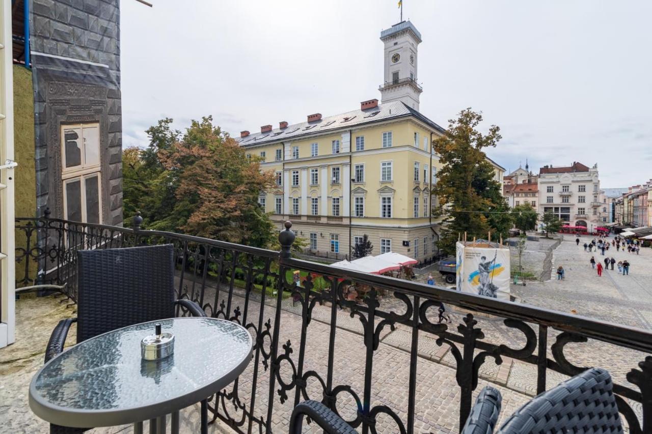 In Town Hostel Lviv Ngoại thất bức ảnh