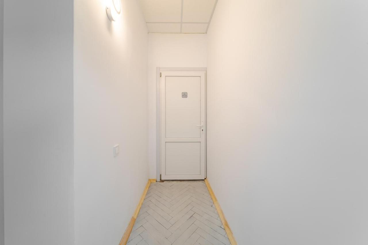 In Town Hostel Lviv Ngoại thất bức ảnh